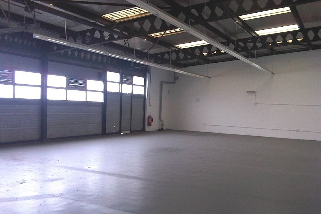 Letting an industrial estate Bow - Strettons
