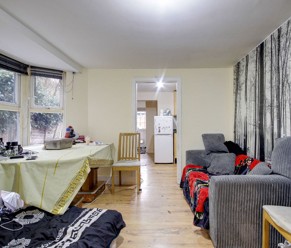 64a Palmerston Road, Walthamstow, London, E17 6PG -  Strettons