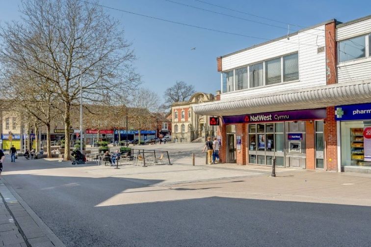 117 Holton Road, Barry, South Glamorgan, CF63 4TD -  Strettons