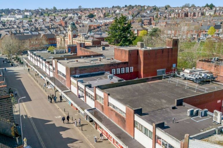 117 Holton Road, Barry, South Glamorgan, CF63 4TD -  Strettons