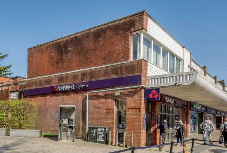 117 Holton Road, Barry, South Glamorgan, CF63 4TD -  Strettons