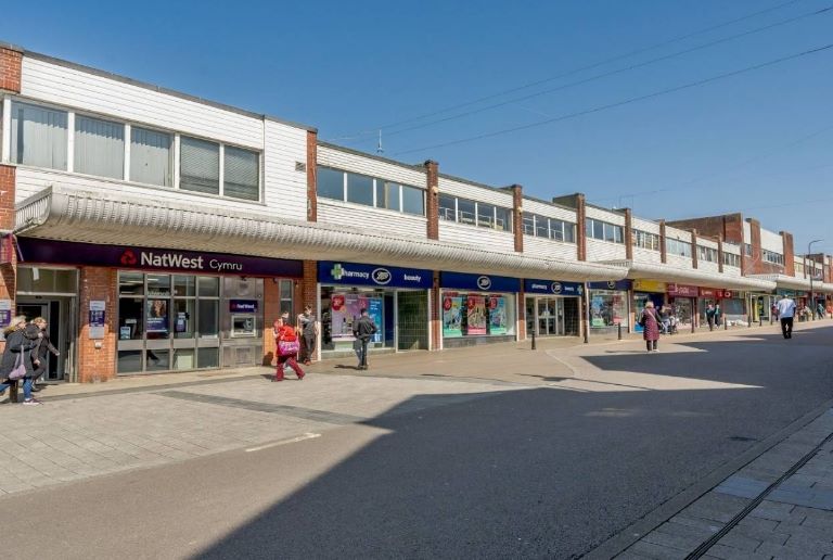 FREEHOLD COMMERCIAL INVESTMENT ENTIRELY LET TO NATWEST AT £19,500 P.A.