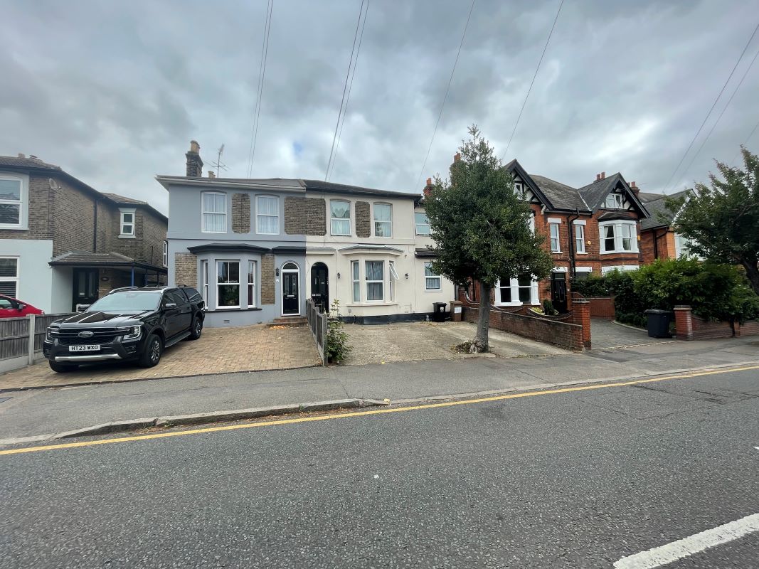 43 Junction Road, Romford, Essex, RM1 3QR -  Strettons