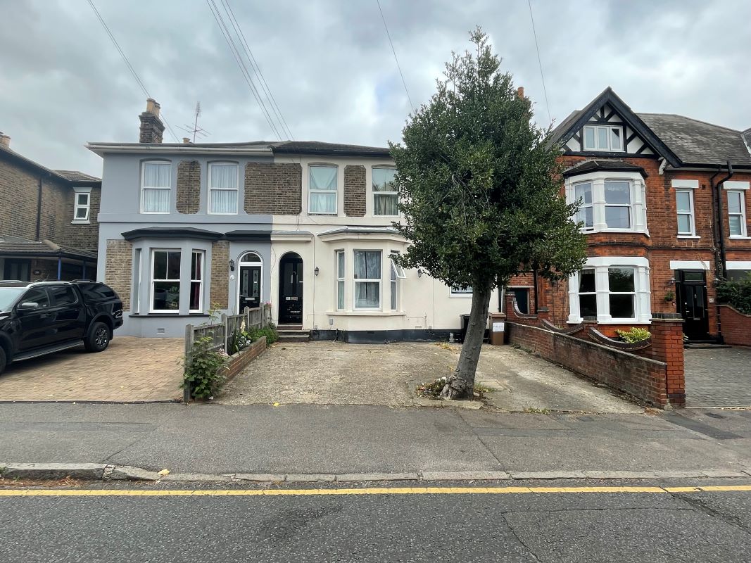 43 Junction Road, Romford, Essex, RM1 3QR -  Strettons