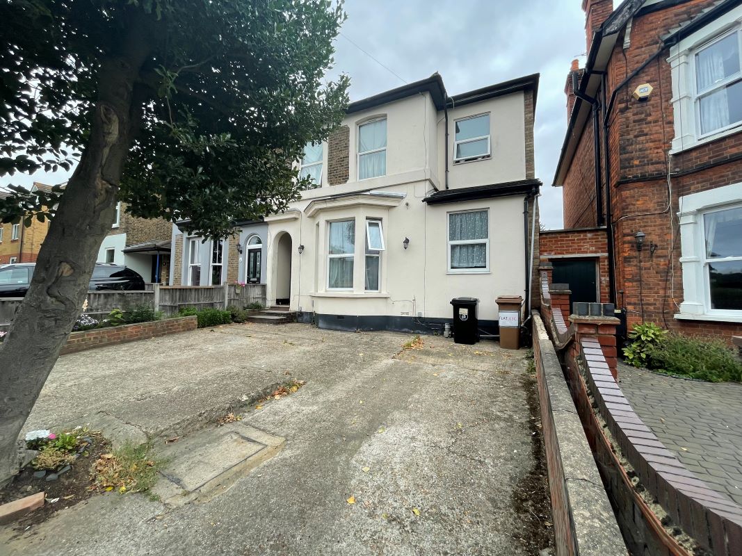 43 Junction Road, Romford, Essex, RM1 3QR -  Strettons