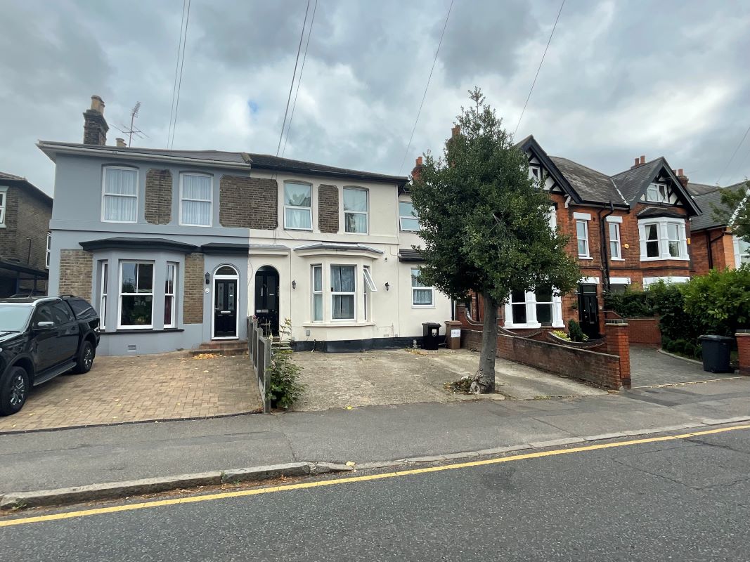 43 Junction Road, Romford, Essex, RM1 3QR -  Strettons