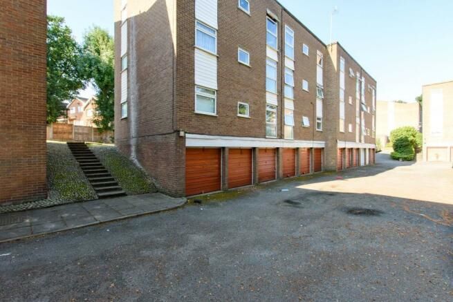 13 Kempton Close, Erith, Kent, DA8 3SR