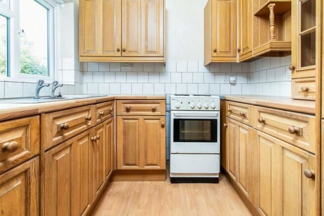 13 Kempton Close, Erith, Kent, DA8 3SR