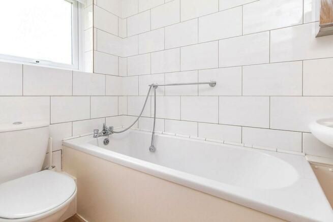 13 Kempton Close, Erith, Kent, DA8 3SR