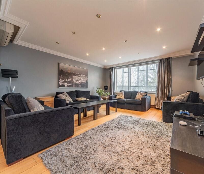 Flat 4, 4-5 Hyde Park Place, London, W2 2LH