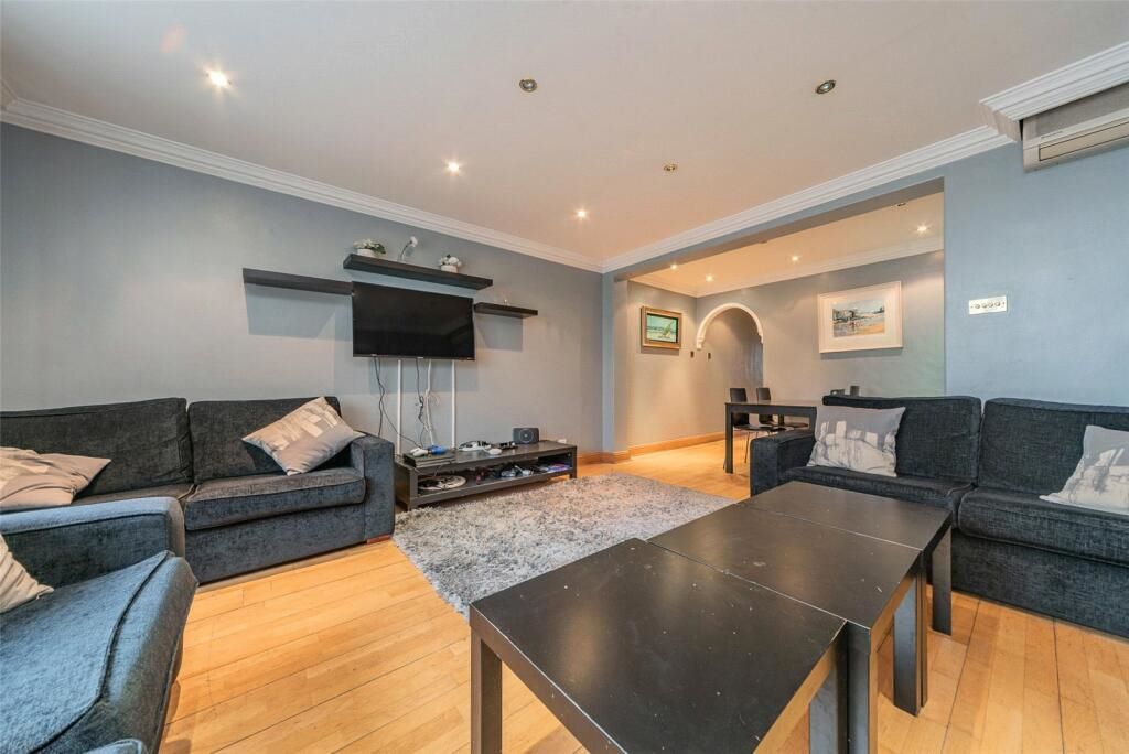 Flat 4, 4-5 Hyde Park Place, London, W2 2LH