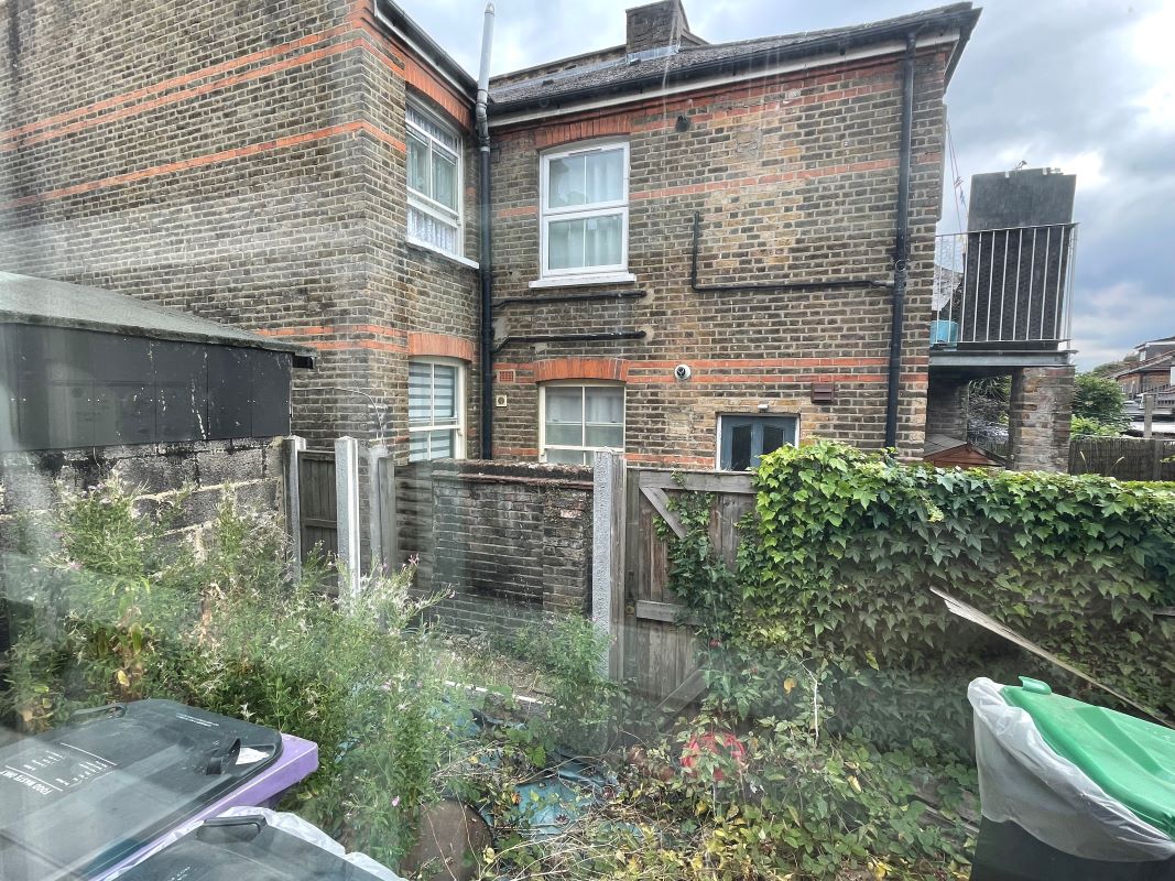 6 St James's Street, Walthamstow, London, E17 7PF