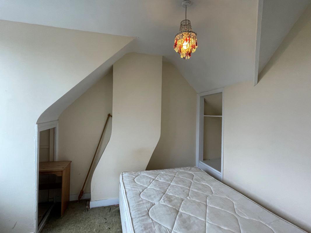 9 Woodcroft Avenue, Mill Hill, London, NW7 2AH