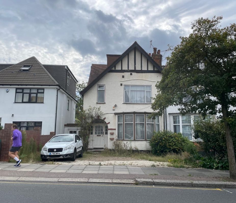 9 Woodcroft Avenue, Mill Hill, London, NW7 2AH