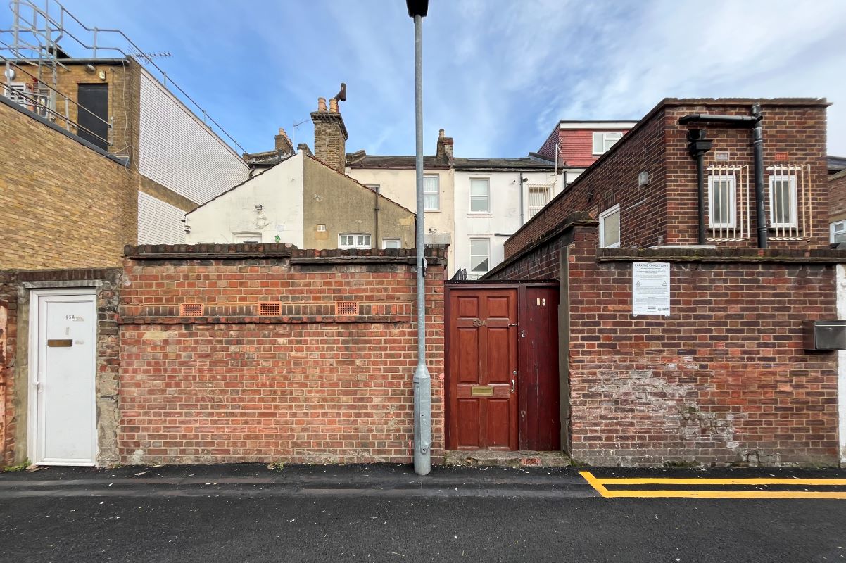 93 & 93a High Road, Wood Green, London, N22 6BB