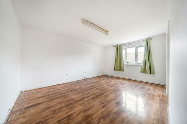 10 Liden Close, Walthamstow, London, E17 8HQ