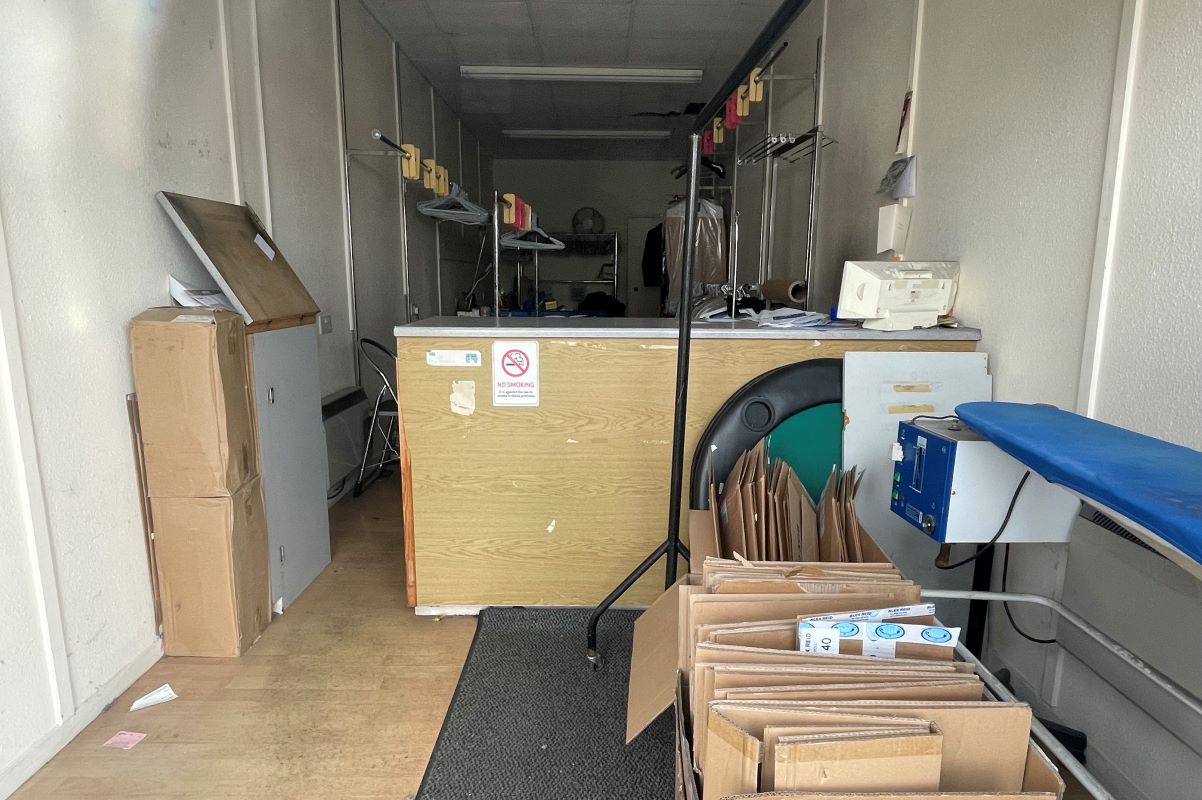 4 Broadway Parade, Elm Park, Hornchurch, Essex, RM12 4RS