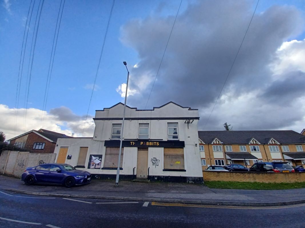 The Rabbits, 783 London Road, West Thurrock, Thurrock, RM20 3JT