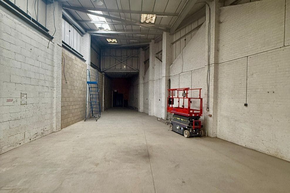 Unit D Sterling Industrial Estate, Rainham Road South, Dagenham, RM10 8TX