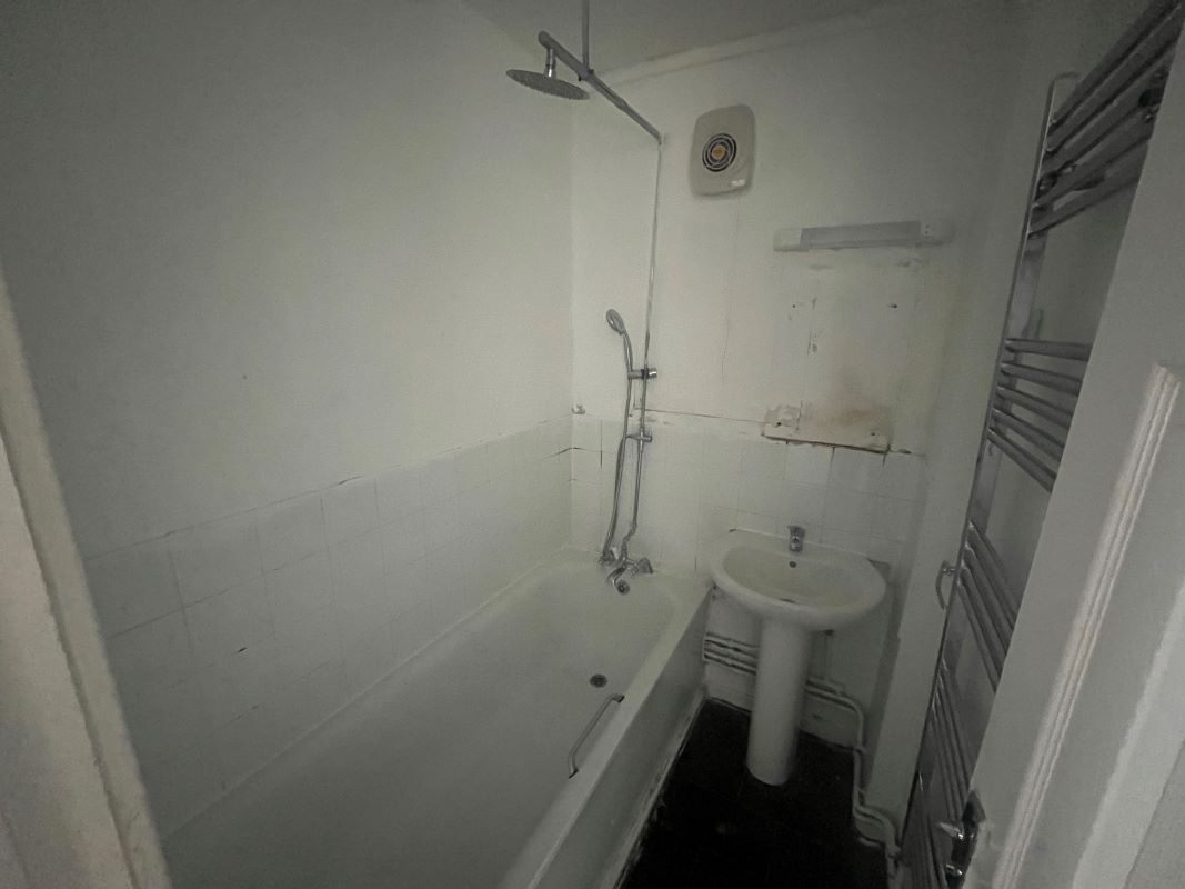 Flat 51 Elmslie Point, Leopold Street, Bow, London, E3 4LD