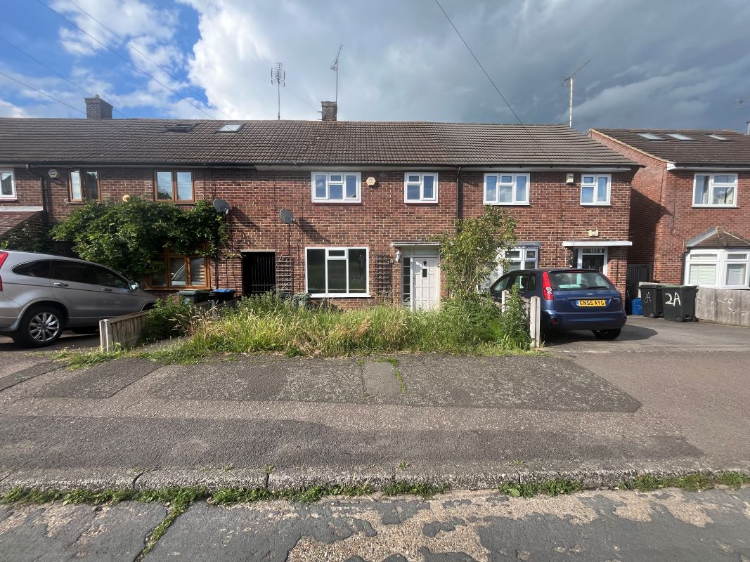 4 Rookwood Avenue, Loughton, Essex, IG10 2DG