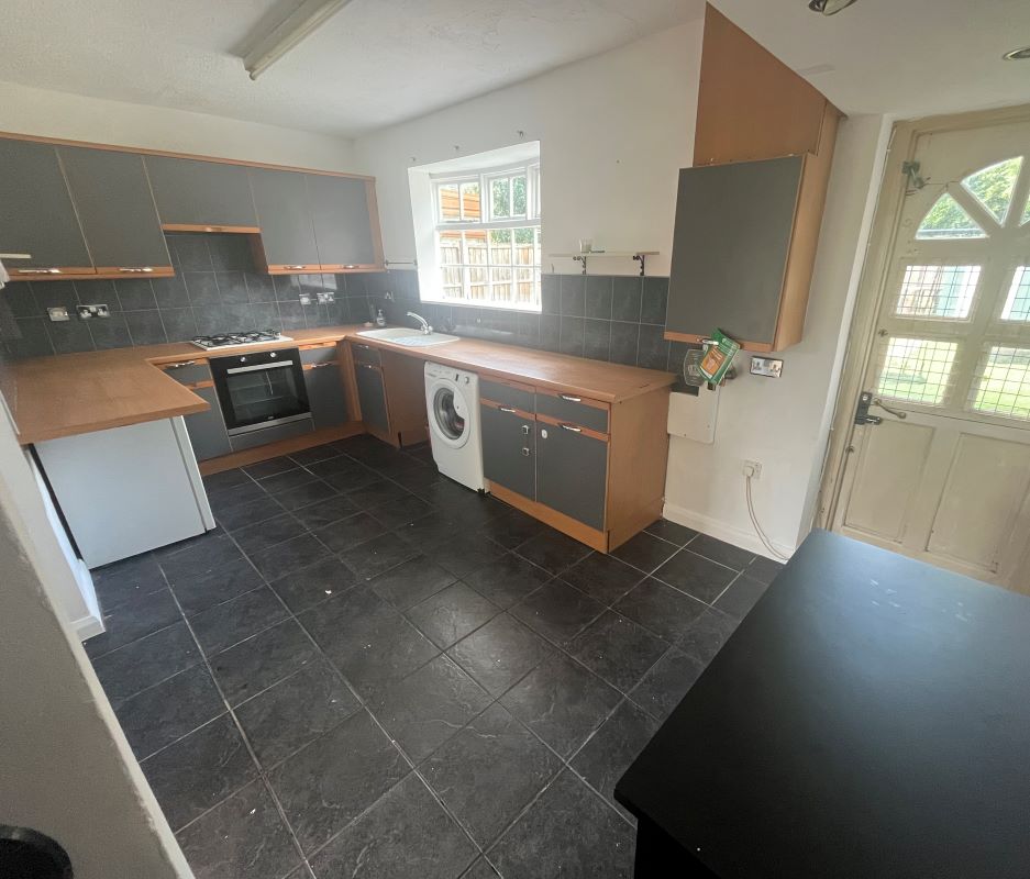 4 Rookwood Avenue, Loughton, Essex, IG10 2DG