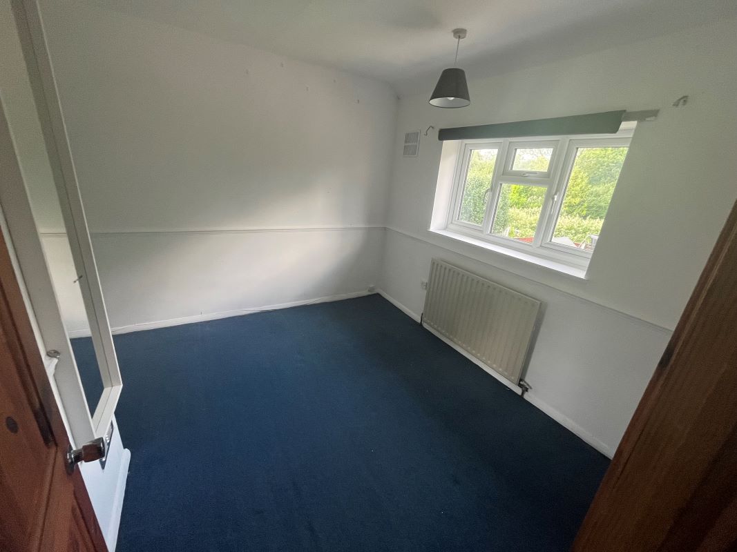 4 Rookwood Avenue, Loughton, Essex, IG10 2DG