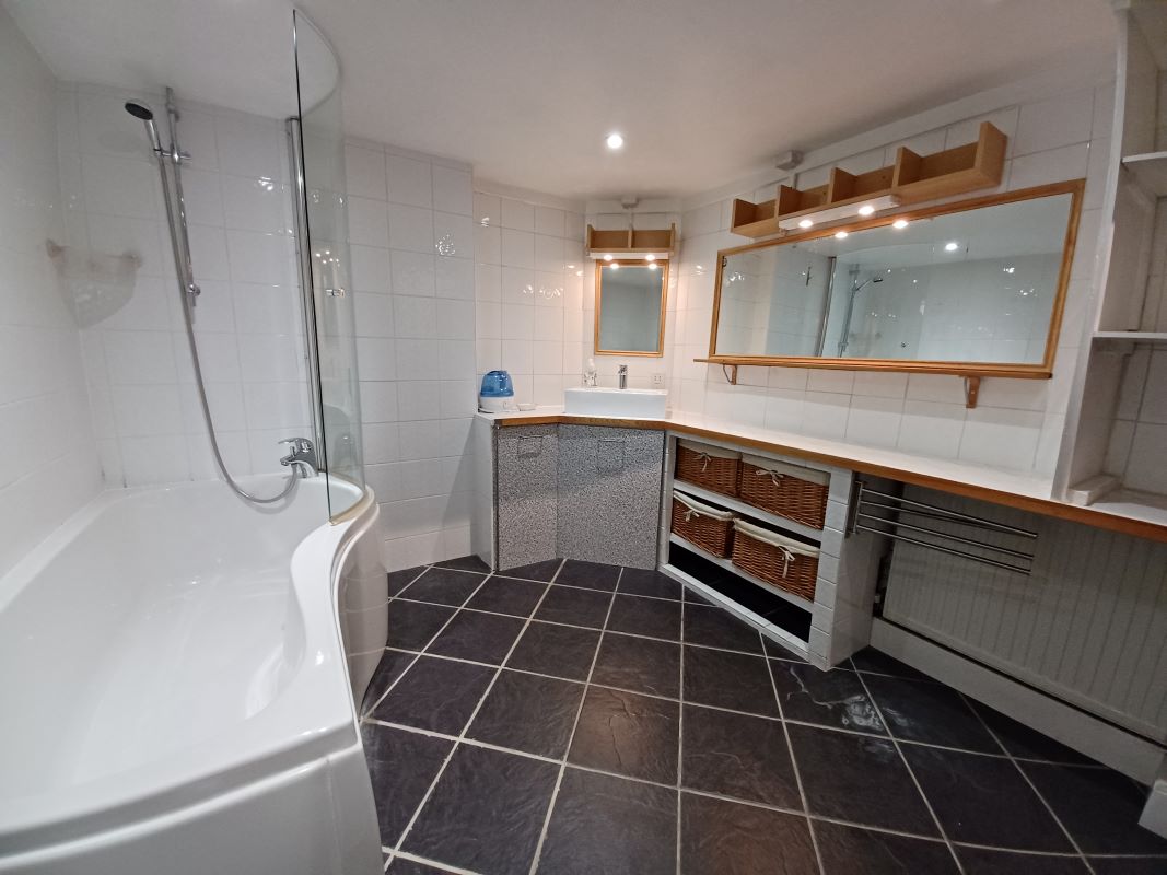 Flat 5A, 3-5 Cheyne Place, London, Kensington and Chelsea, SW3 4HH