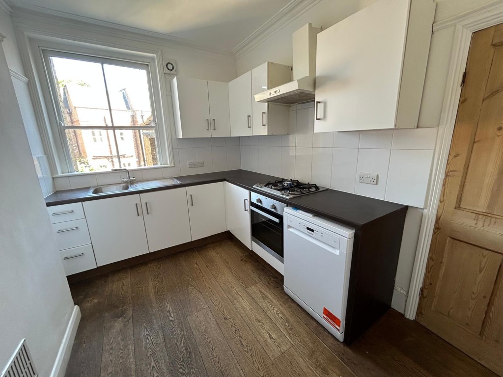 The Green, Winchmore Hill, London, Greater London, N21 -  Strettons