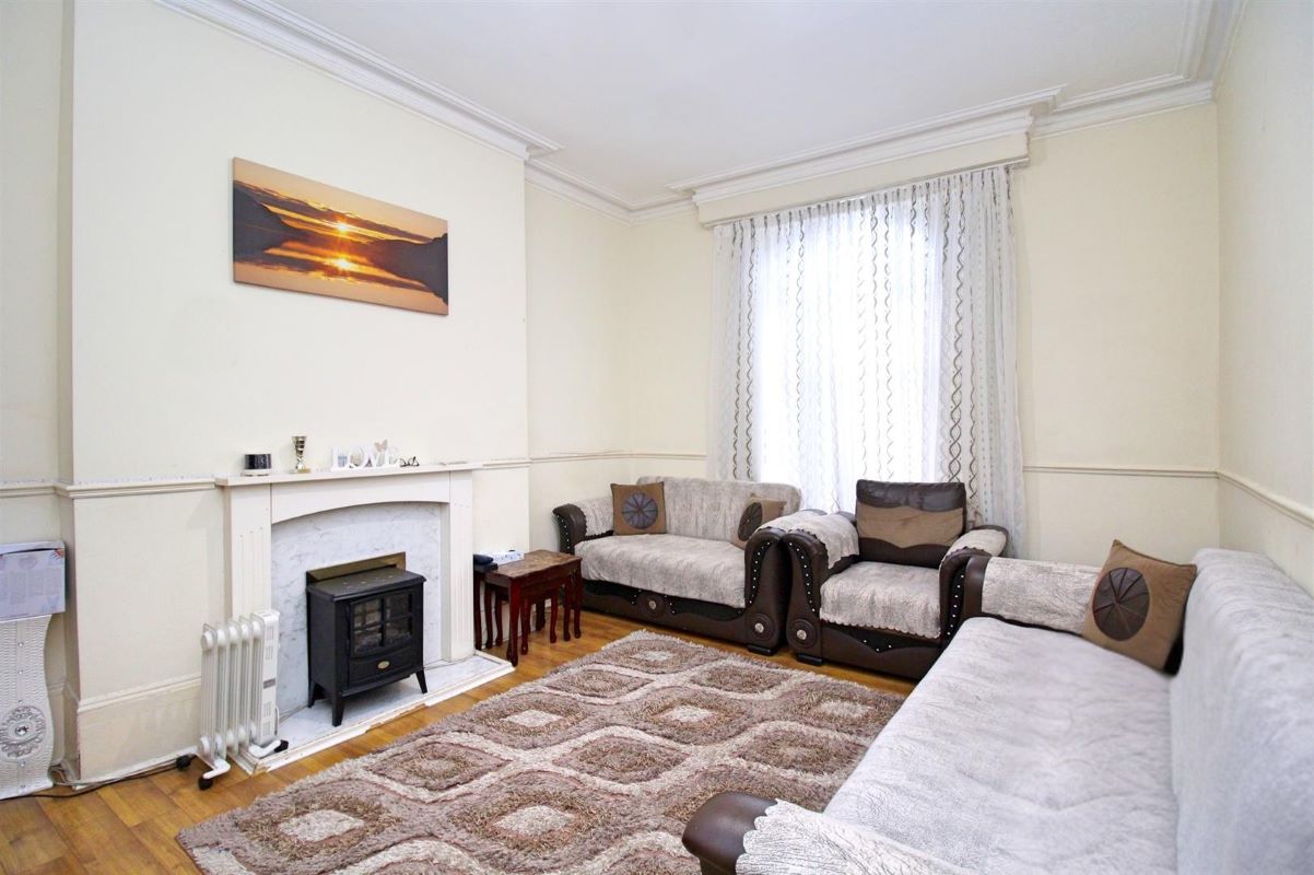 126 & 126a Hertford Road, London, N9 7HL