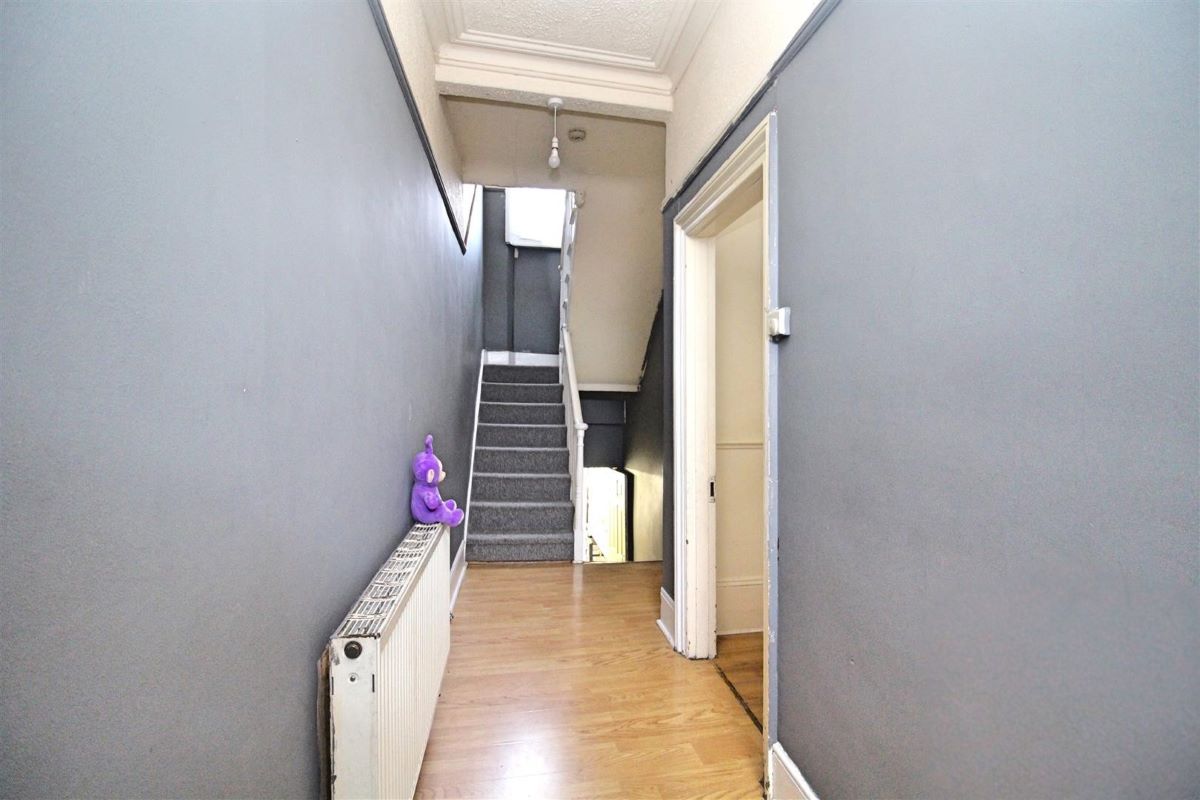 126 & 126a Hertford Road, London, N9 7HL