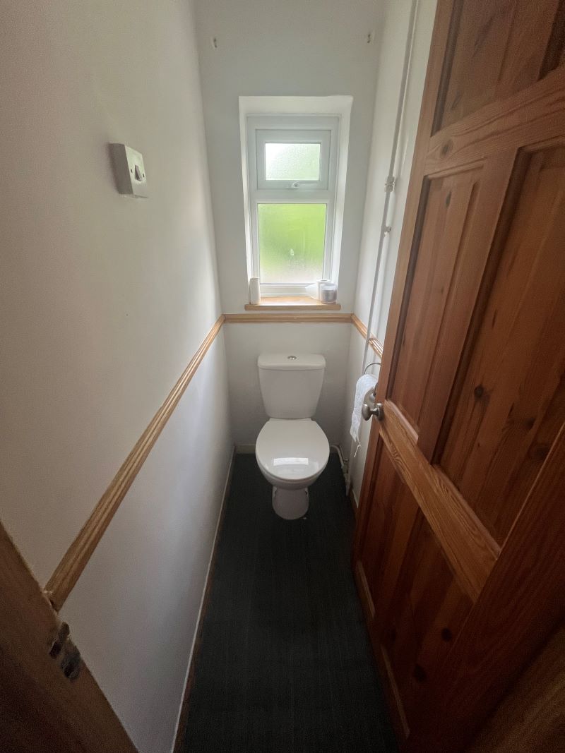 4 Rookwood Avenue, Loughton, Essex, IG10 2DG