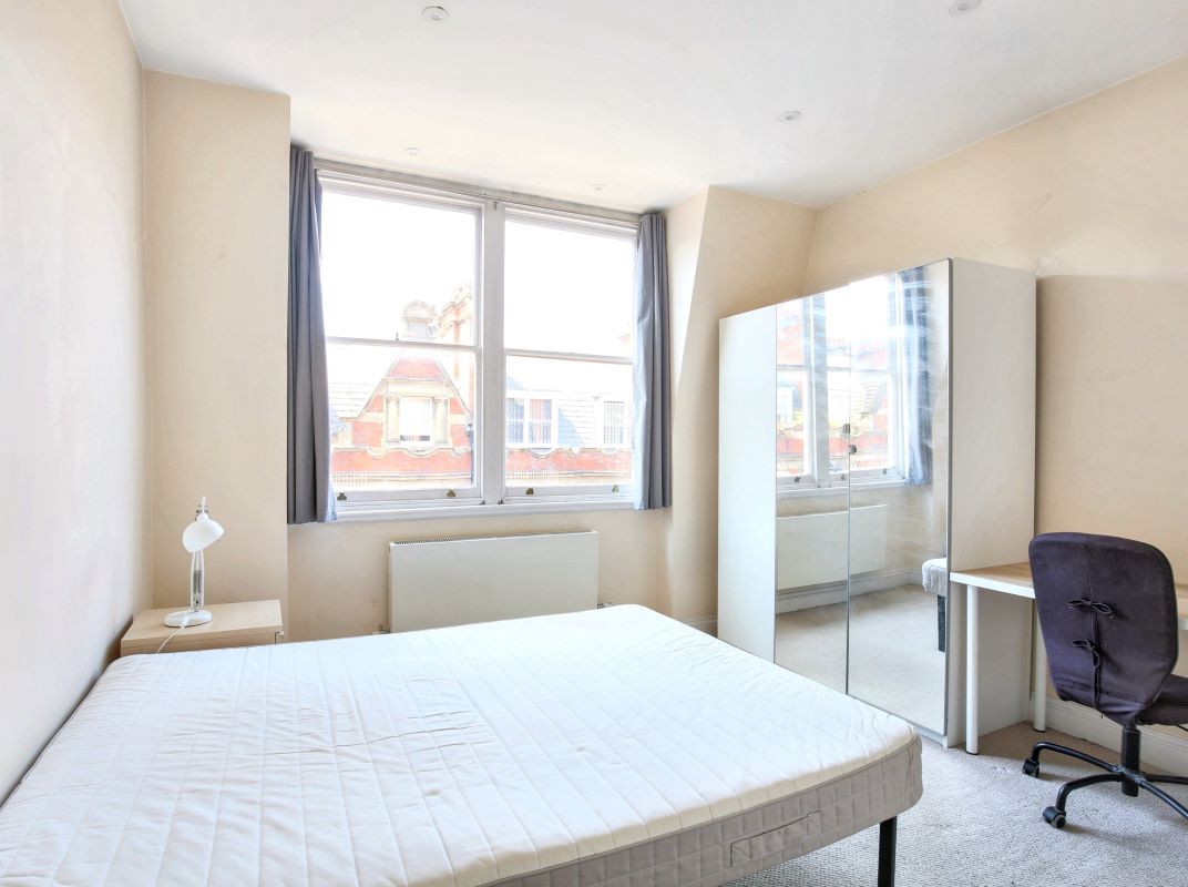 166 Clarence Gate Gardens, Glentworth Street, Marylebone, London, NW1 6AP