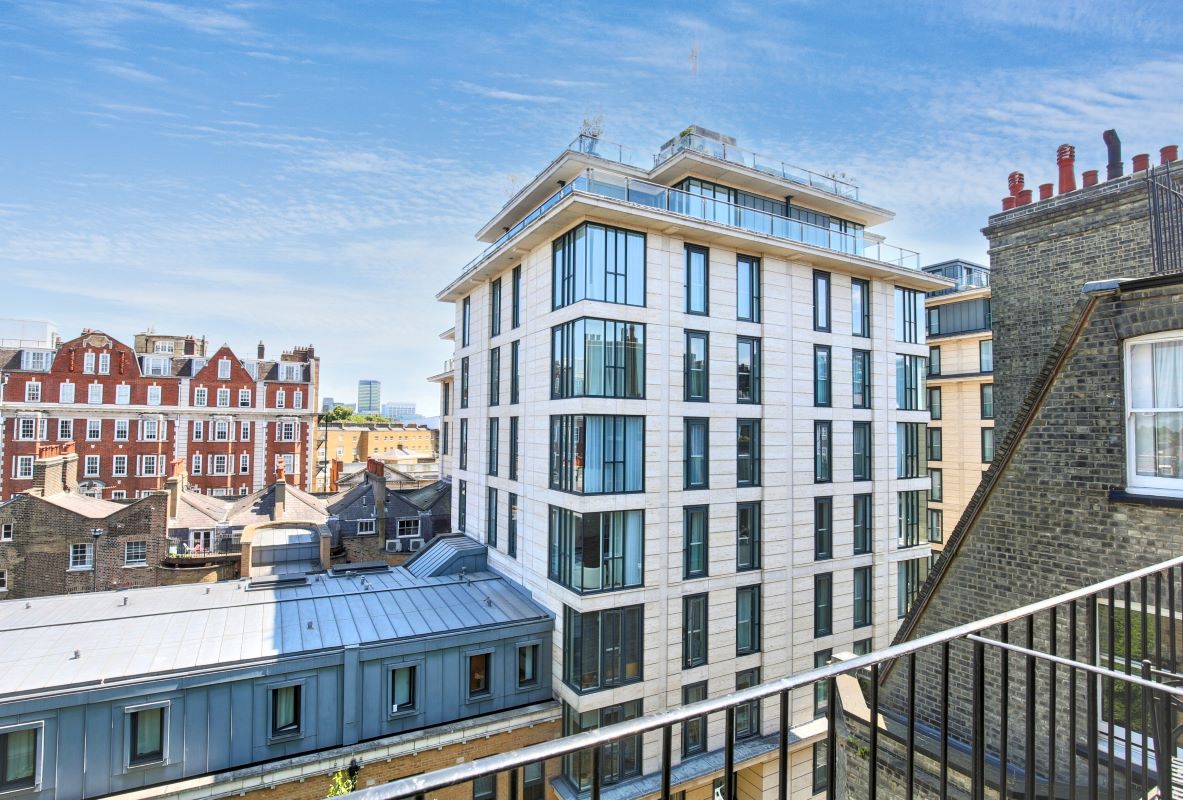 166 Clarence Gate Gardens, Glentworth Street, Marylebone, London, NW1 6AP