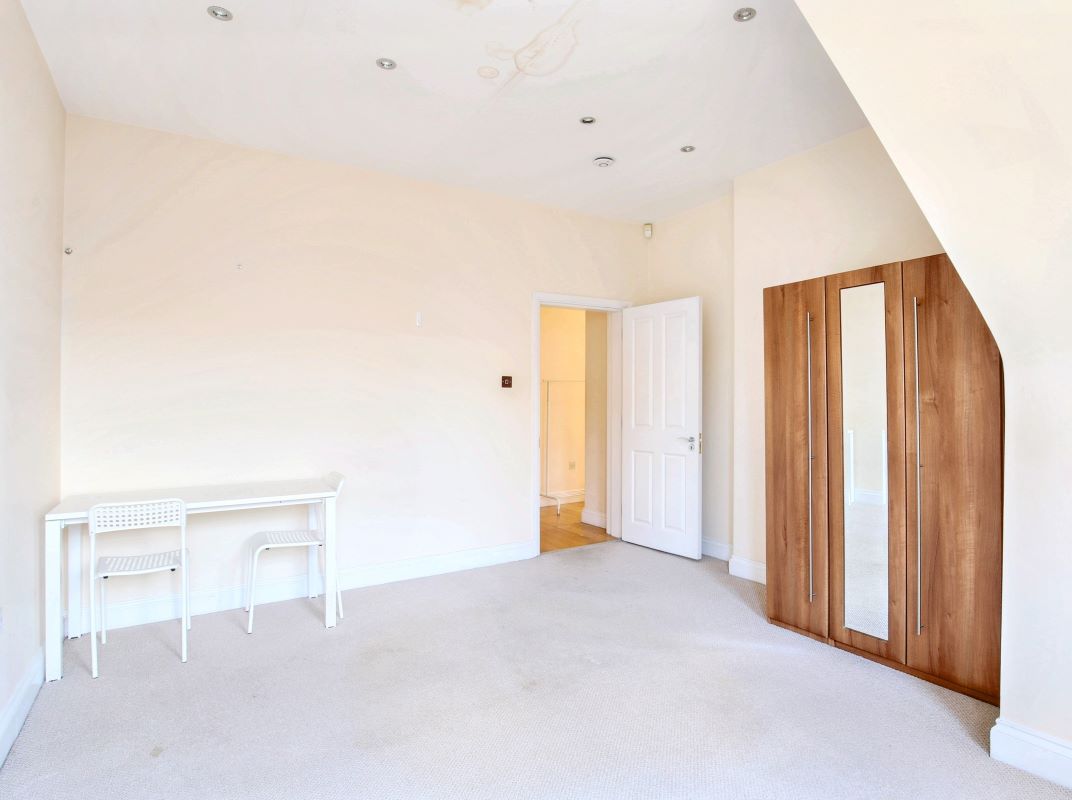 166 Clarence Gate Gardens, Glentworth Street, Marylebone, London, NW1 6AP