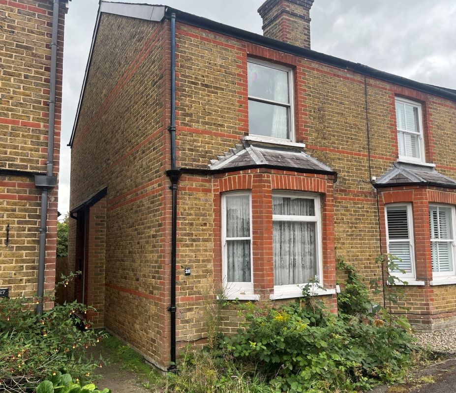28 Andrews Close, Epsom, Surrey, KT17 4EX -  Strettons