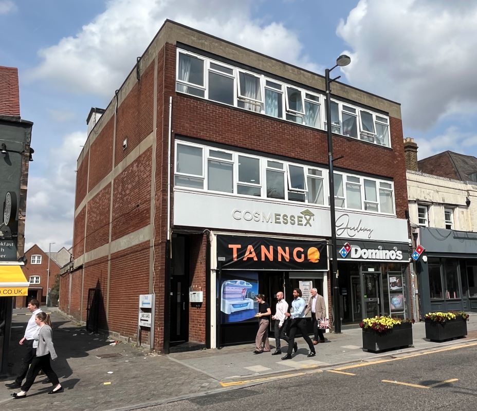 113-115 High Street, Brentwood, Essex, CM14 4RX -  Strettons