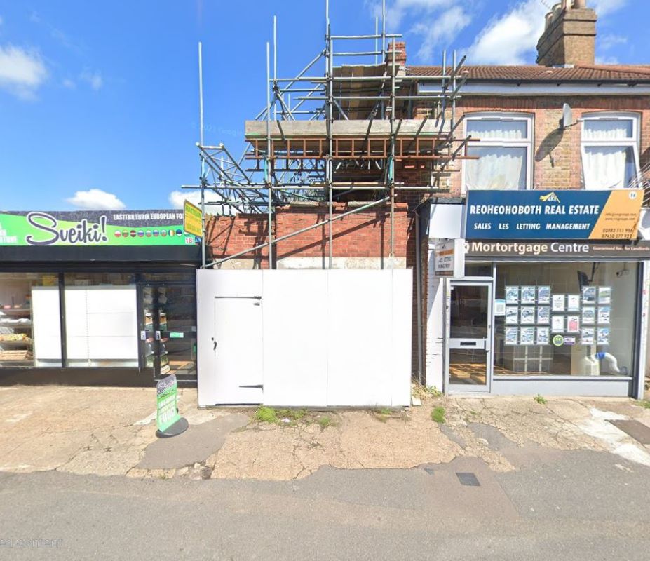 16 Gilbert Road, Belvedere, Bexley, DA17 5DA -  Strettons