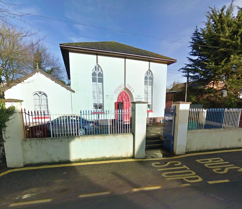 28 Tiverton Road, Cullompton, Devon, EX15 1HT -  Strettons