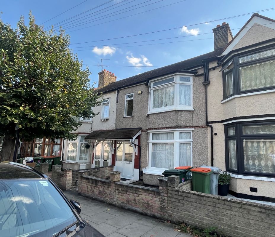 206 Central Park Road, London, E6 3DL