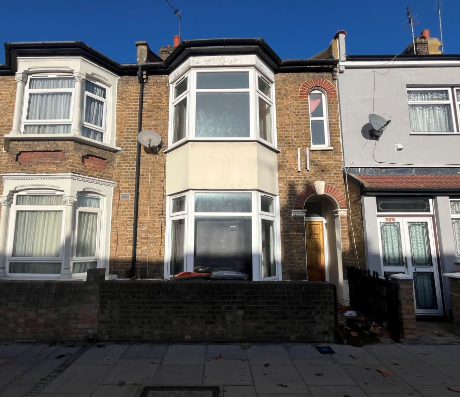 123 Plashet Grove, East Ham, London, E6 1AA -  Strettons