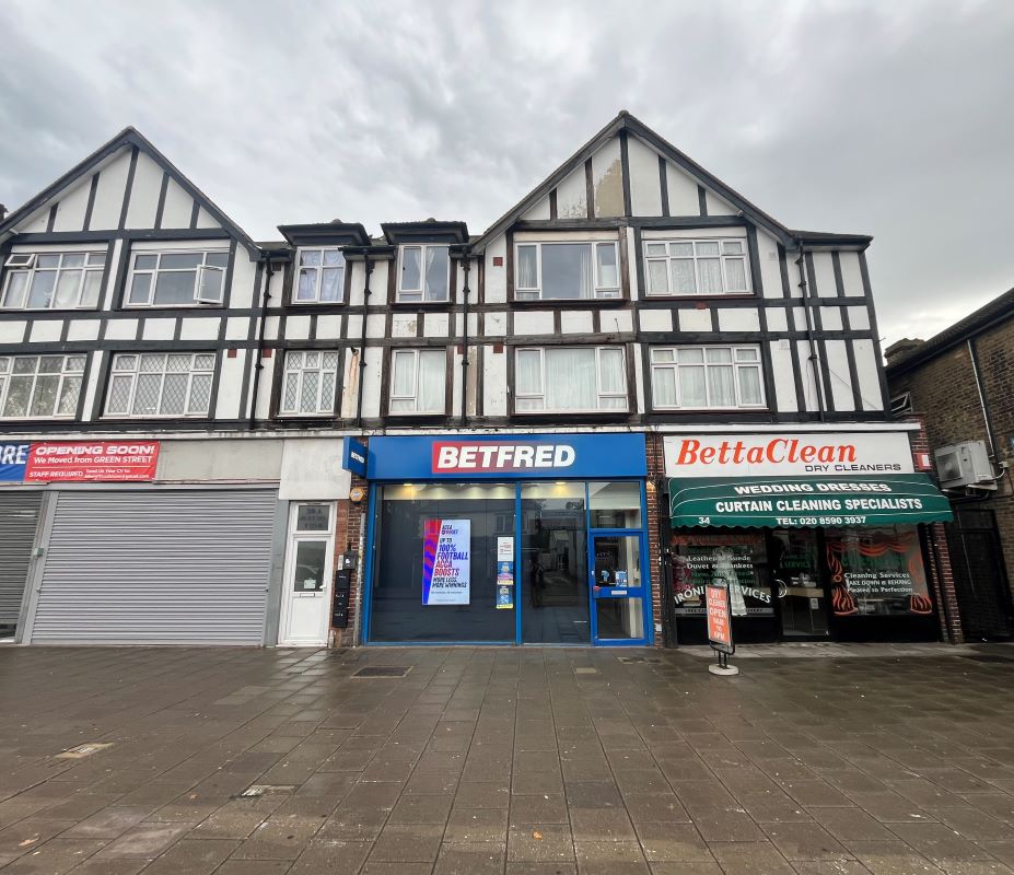 9B Tudor Parade, High Road, Romford, Essex, RM6 6PS -  Strettons