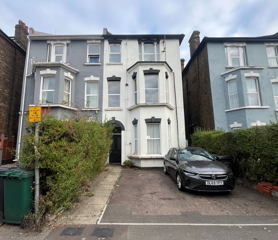 5b Claremont Road, Cricklewood, London, Barnet, NW2 1BP - Strettons