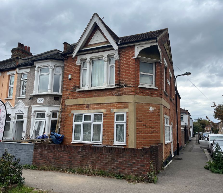 80B Belgrave Road, Walthamstow, London, E17 8QG - Strettons