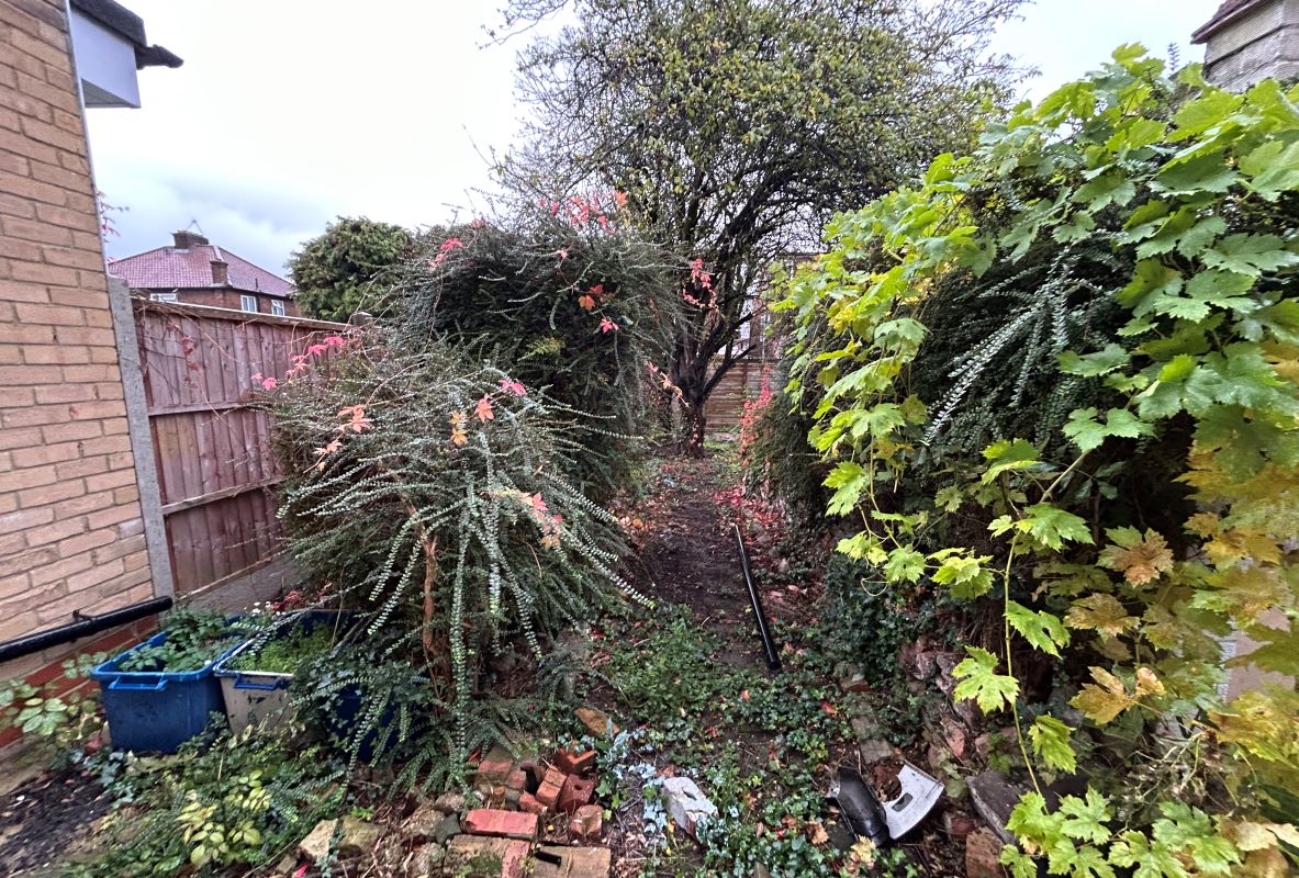 90 Cheviot Gardens, Cricklewood, London, NW2 1QA