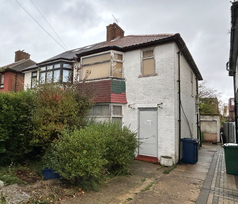 90 Cheviot Gardens, Cricklewood, London, NW2 1QA
