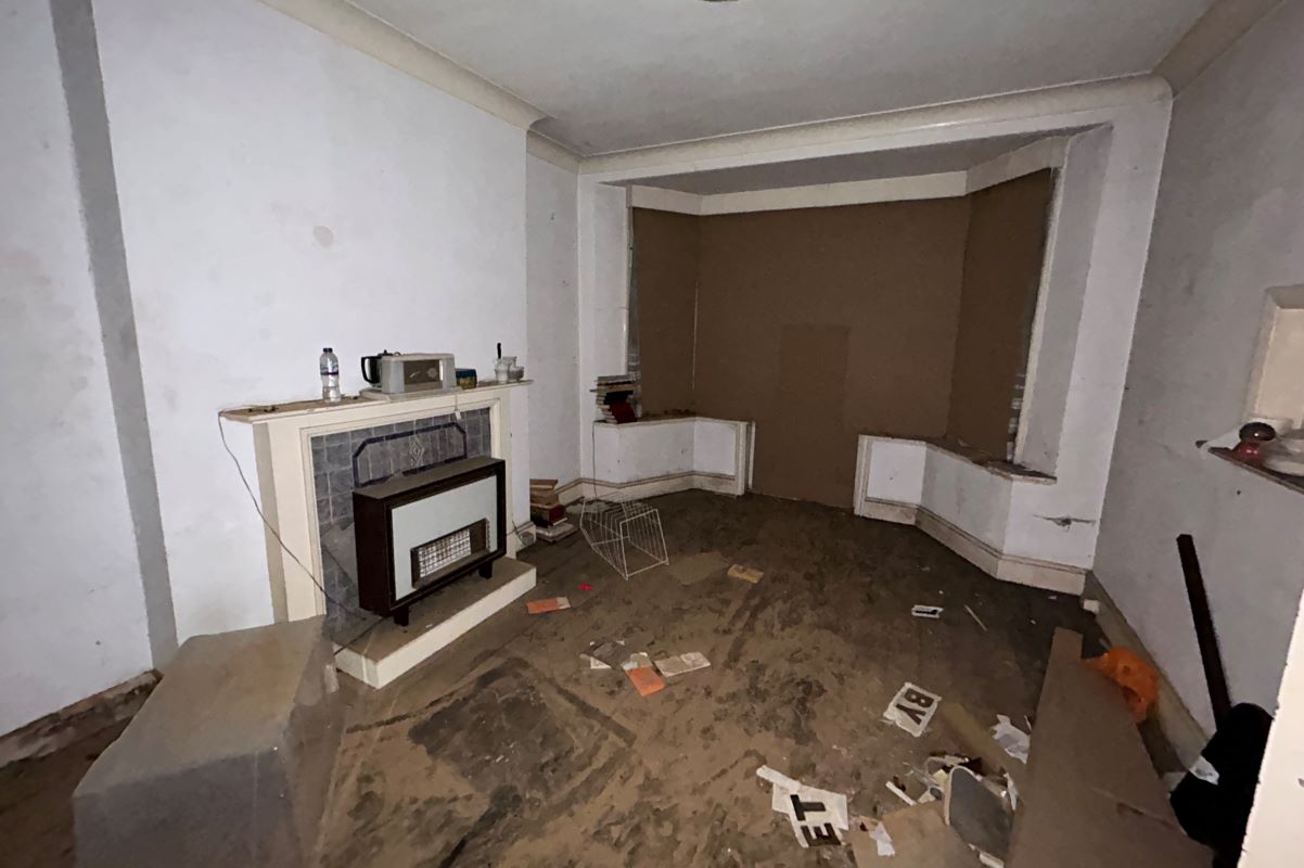 90 Cheviot Gardens, Cricklewood, London, NW2 1QA