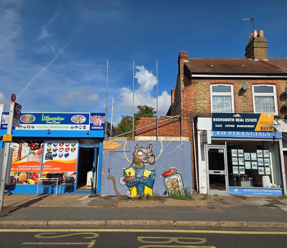 16 Gilbert Road, Belvedere, Bexley, DA17 5DA -  Strettons