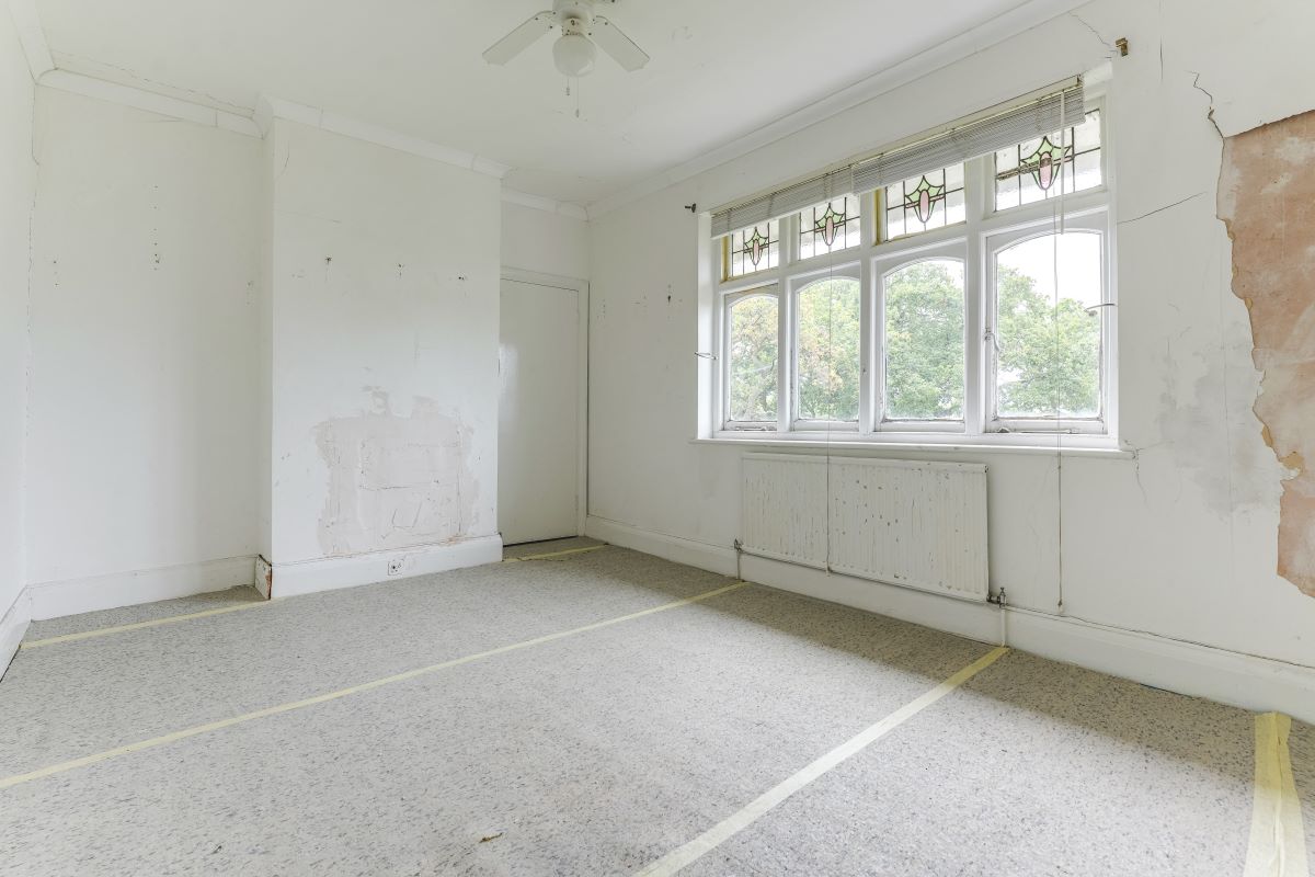 22 Mansfield Hill, London, E4 7JU