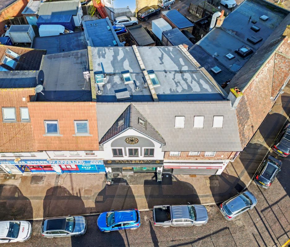 Paragraph Hotel, 6 Cheapside, North Circular Road, London, N13 5ED